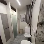 A.r.l.a. House