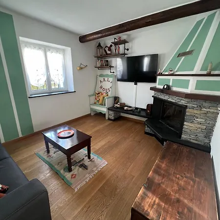 A.r.l.a. House *